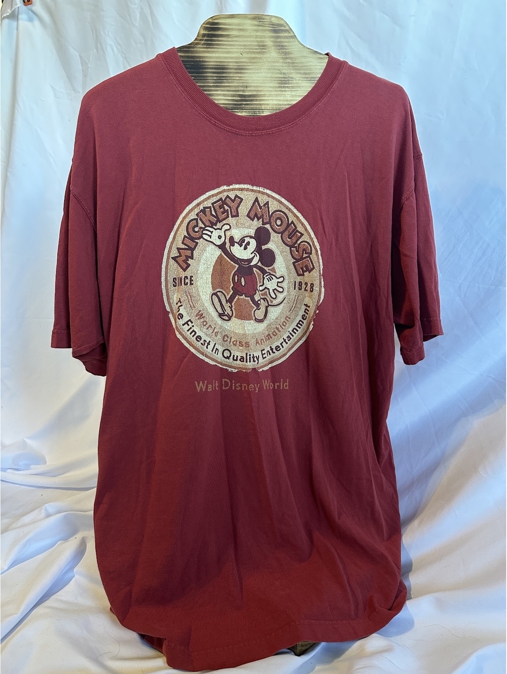 Vintage Walt Disney World Mickey Mouse Graphic T-Shirt – Red/Burgundy
